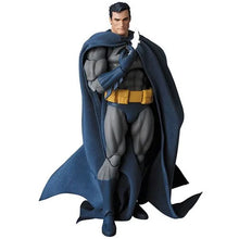 Load image into Gallery viewer, Batman: Hush Batman MAFEX Action Figure