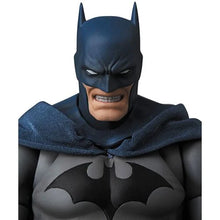 Load image into Gallery viewer, Batman: Hush Batman MAFEX Action Figure