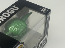 Load image into Gallery viewer, Funko Pop! Star Wars Celebration 2022 Exclusive Grogu Diamond #368 With Case