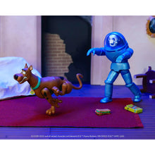 Load image into Gallery viewer, Scooby-Doo! Wave 2 Scooby-Doo 1:12 Scale Action Figure
