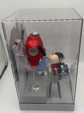 Load image into Gallery viewer, Disney Pixar Animation Studios Edna Mode and Jack Jack Limited Edition 12&quot; Dolls
