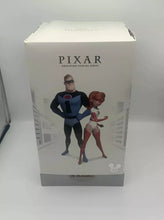 Load image into Gallery viewer, Disney Pixar Animation Studios Mr &amp; Mrs Incredible Limited Edition D23 12&quot; Dolls
